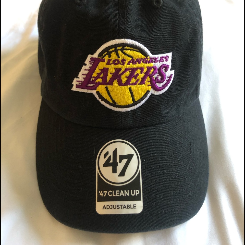 NWT Lakers cap in black. Retail $25.00